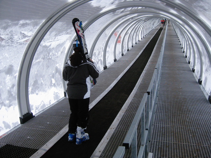 Belt conveyors for Skiers | Snow sector tapes - TUSA